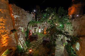 Vintage Cave House