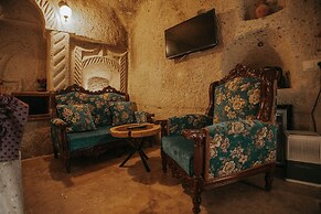 Vintage Cave House