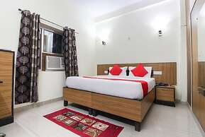 Hotel Taj Paradise