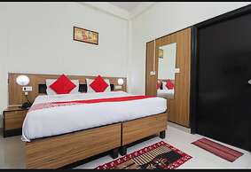 Hotel Taj Paradise