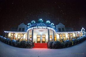 Lesna Perla - Restaurant and Hotel