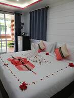 Phumiphat Resort  Koh Mook
