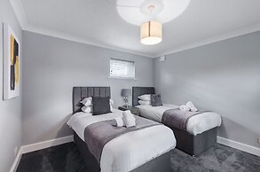 Karah Suites - The Galleria