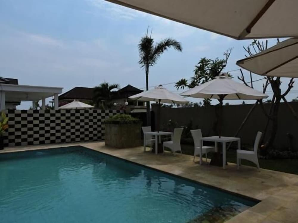 Kartika Villas