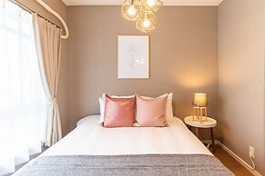 Bijou Suites Pieces