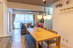 Bijou Suites Pieces