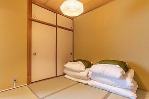 Bijou Suites Pieces