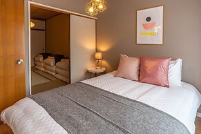 Bijou Suites Pieces
