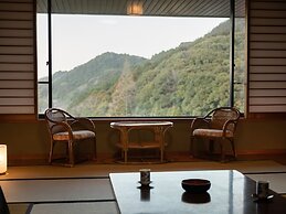 Yamamura Annex