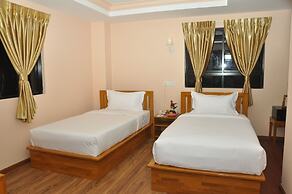 Royal Landmark Hotel