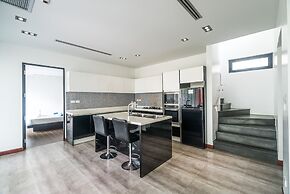 Diamond VIP villas by Lofty