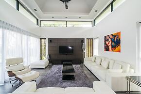Diamond VIP villas by Lofty