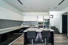 Diamond VIP villas by Lofty
