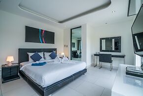 Twin Sands by Lofty