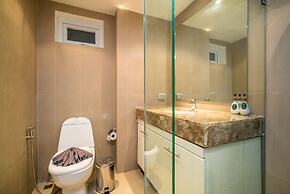 Kata Ocean View Condominium by Lofty