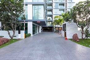 Oceanstone Resort by Lofty