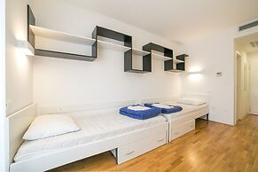 Rooms Dr. Franjo Tuđman - Hostel