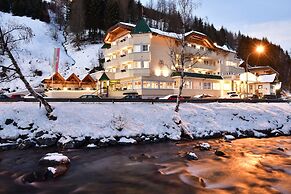 Hotel Höllroah