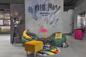 Moxy Lausanne City