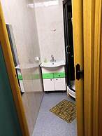 V Pitere Zhit Hostel