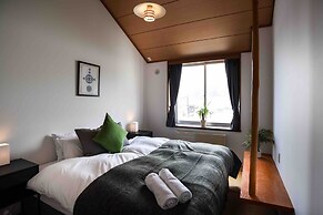The Phat Packers - Hostel
