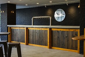 The Phat Packers - Hostel