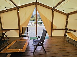 Sloth Glamping