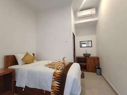 Gedhong Hostel