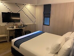 Salee Boutique Hotel