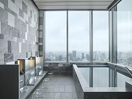 Four Seasons Hotel Tokyo at Otemachi