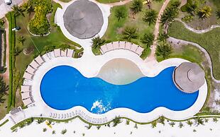 BRISA Beachfront Studio- Amazing Oceanview