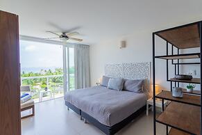BRISA Beachfront Studio- Amazing Oceanview