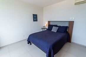 OCEAN beachfront 4 BDR -Amazing Oceanview
