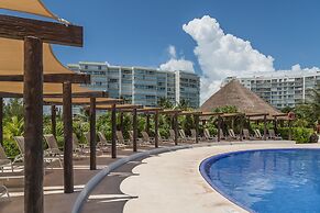 OCEAN beachfront 4 BDR -Amazing Oceanview