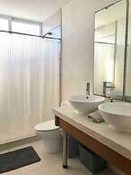 OCEAN beachfront 4 BDR -Amazing Oceanview