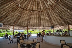 CARIBE Beachfront 2 BDR- Incredible Oceanview