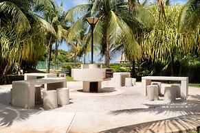 TROPICAL Beachfront 1 BDR