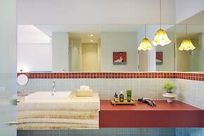 Theme Boutique Hotel