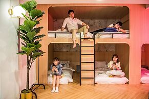 Theme Boutique Hotel