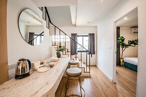 Theme Boutique Hotel
