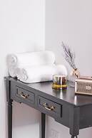Theme Boutique Hotel