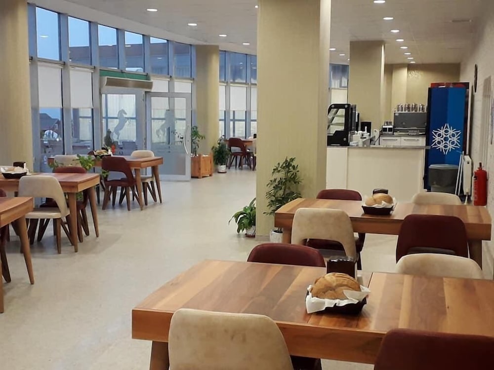 Monopetra Otel