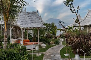 Paus Putih Hotel