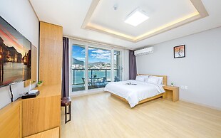 Adel Pension