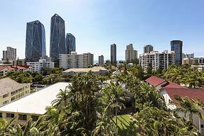 Oaks Gold Coast Hotel