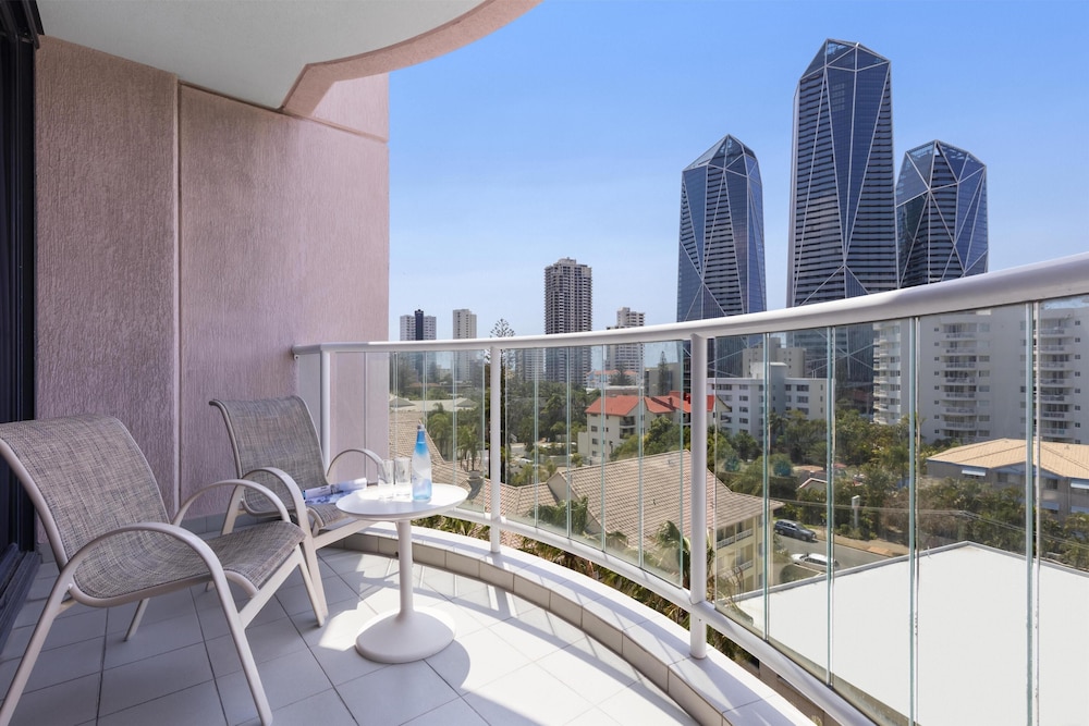 Oaks Gold Coast Hotel
