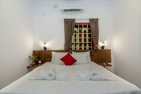Poolside Villa - Hostel