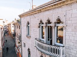 Demartini Palace