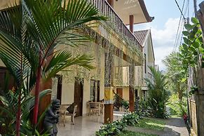 Yarama Cottages