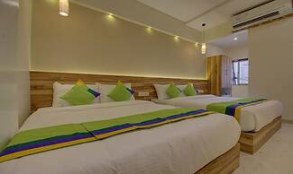 Hotel Amisha International
